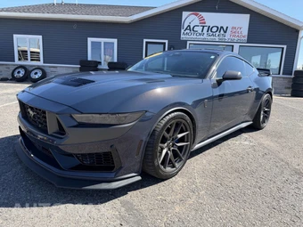 2024 Ford Mustang Dark Horse Coupe - miniatura 1