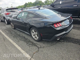 2024 Ford Mustang EcoBoost Coupe - miniatura 6