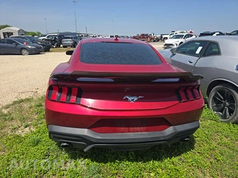 2024 Ford Mustang EcoBoost Coupe - miniatura 5