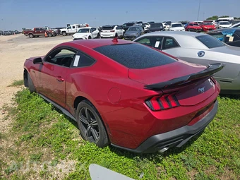 2024 Ford Mustang EcoBoost Coupe - miniatura 6