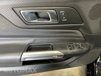 2024 Ford Mustang EcoBoost Coupe - miniatura 11