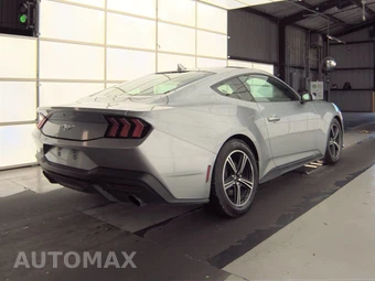 2024 Ford Mustang EcoBoost Coupe - miniatura 4