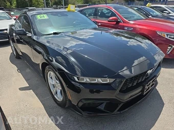 2024 Ford Mustang EcoBoost Coupe - miniatura 3