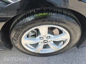 2024 Ford Mustang EcoBoost Coupe - miniatura 9