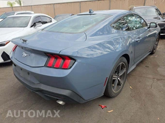 2024 Ford Mustang EcoBoost Coupe - miniatura 3
