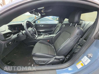 2024 Ford Mustang EcoBoost Coupe - miniatura 6