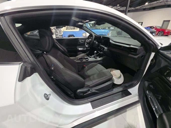 2024 Ford Mustang EcoBoost Coupe - miniatura 18