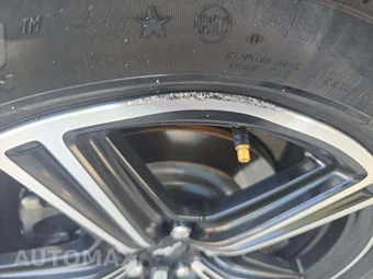 2024 Ford Mustang EcoBoost Coupe - miniatura 20