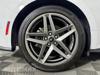 2024 Ford Mustang EcoBoost Coupe - miniatura 40