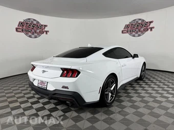 2024 Ford Mustang EcoBoost Coupe - miniatura 7