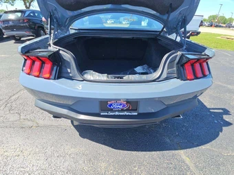 2024 Ford Mustang GT Coupe – miniatura 11