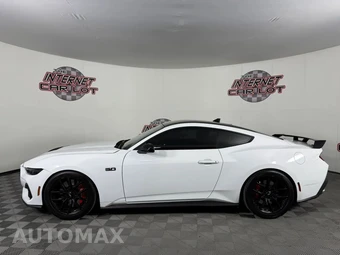 2024 Ford Mustang GT Coupe - miniatura 4