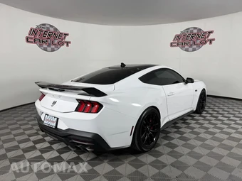 2024 Ford Mustang GT Coupe - miniatura 7