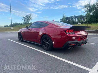 2024 Ford Mustang GT Coupe - miniatura 7
