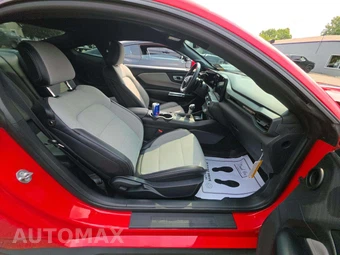 2024 Ford Mustang GT Coupe - miniatura 18