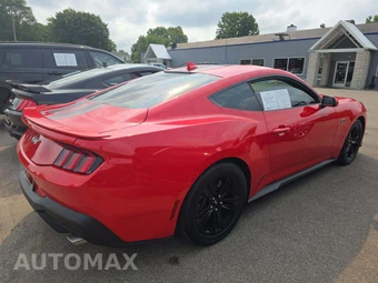 2024 Ford Mustang GT Coupe - miniatura 3