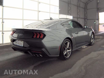 2024 Ford Mustang GT Coupe - miniatura 4