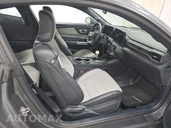 2024 Ford Mustang GT Coupe - miniatura 8