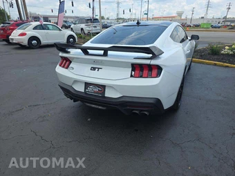 2024 Ford Mustang GT Coupe – miniatura 3