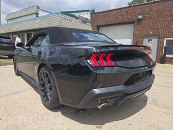 2024 Ford Mustang GT Premium Convertible – miniatura 2