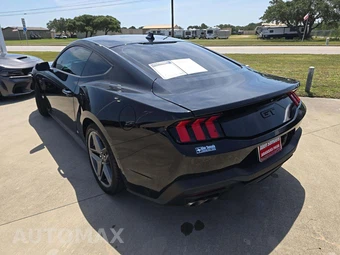 2024 Ford Mustang GT Premium Coupe - miniatura 2