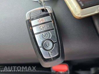 2024 Ford Mustang GT Premium Coupe - miniatura 8