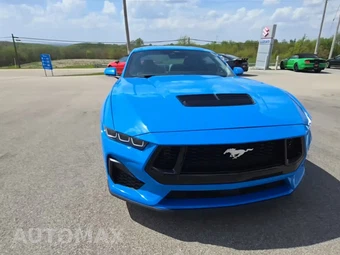2024 Ford Mustang GT Premium Coupe – miniatura 2