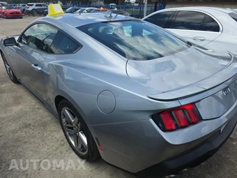 2024 Ford Mustang GT Premium Coupe – miniatura 6