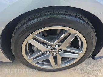 2024 Ford Mustang GT Premium Coupe – miniatura 9