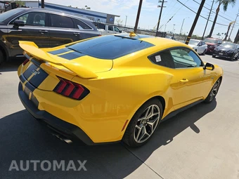 2024 Ford Mustang GT Premium Coupe - miniatura 4
