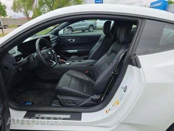 2024 Ford Mustang GT Premium Coupe – miniatura 7