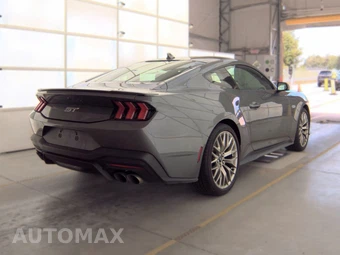 2024 Ford Mustang GT Premium Coupe – miniatura 4