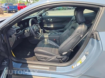 2024 Ford Mustang GT Premium Coupe – miniatura 3
