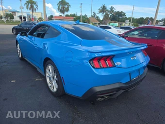 2024 Ford Mustang GT Premium Coupe - miniatura 2