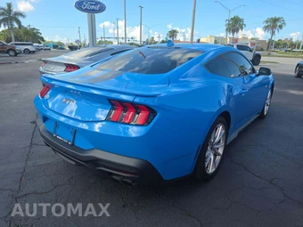 2024 Ford Mustang GT Premium Coupe - miniatura 3