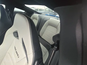 2024 Ford Mustang GT Premium Coupe – miniatura 13