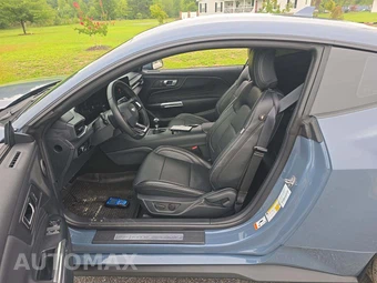 2024 Ford Mustang GT Premium Coupe – miniatura 3