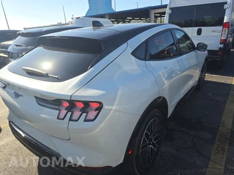 2024 Ford Mustang Mach-E Premium - miniatura 4