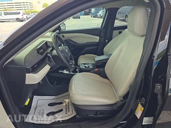 2024 Ford Mustang Mach-E Premium - miniatura 7