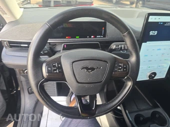 2024 Ford Mustang Mach-E Premium - miniatura 10