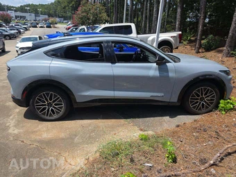 2024 Ford Mustang Mach-E Premium - miniatura 4