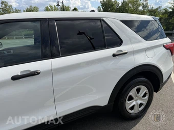 2024 Ford Police Interceptor Utility - miniatura 13