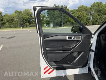 2024 Ford Police Interceptor Utility - miniatura 28
