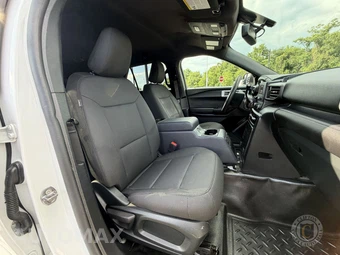 2024 Ford Police Interceptor Utility - miniatura 39