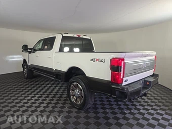 2024 Ford Super Duty F-250 King Ranch Crew Cab Medium Bed - miniatura 6
