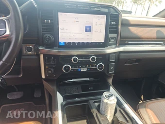 2024 Ford Super Duty F-250 King Ranch Crew Cab Medium Bed - miniatura 11