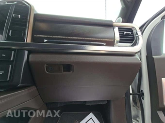 2024 Ford Super Duty F-250 King Ranch Crew Cab Medium Bed - miniatura 16