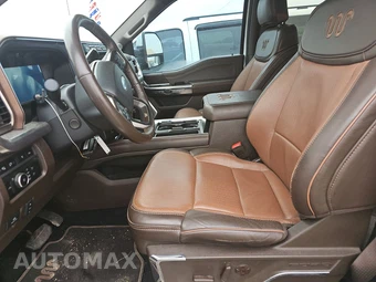 2024 Ford Super Duty F-250 King Ranch Crew Cab Medium Bed - miniatura 7