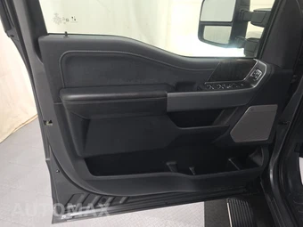 2024 Ford Super Duty F-250 Lariat Crew Cab Long Bed - miniatura 9