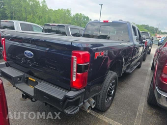 2024 Ford Super Duty F-250 Lariat Crew Cab Long Bed - miniatura 3